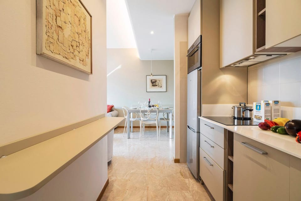 Kitchen or kitchenette, Food and drinks, Dining area, Food, oven, stove