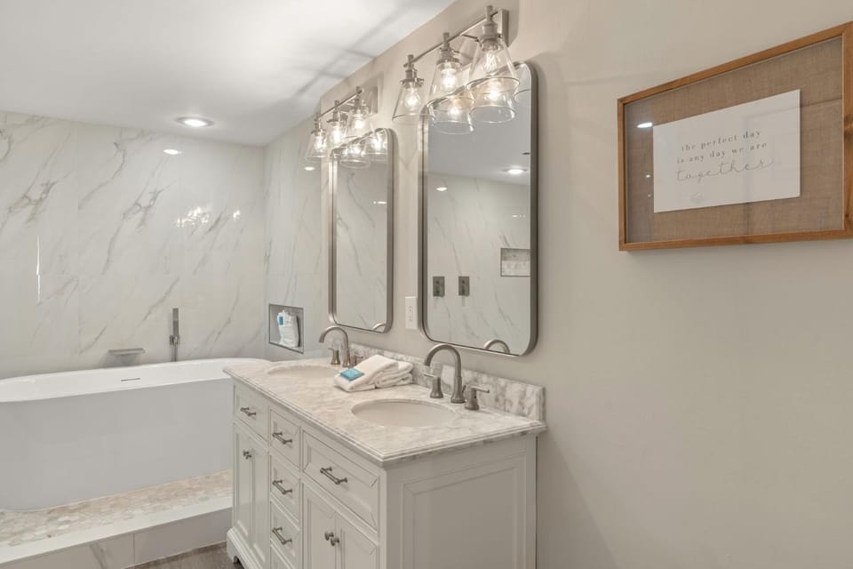 Sterling Sands 401 by Newman-Dailey Apartment in Destin