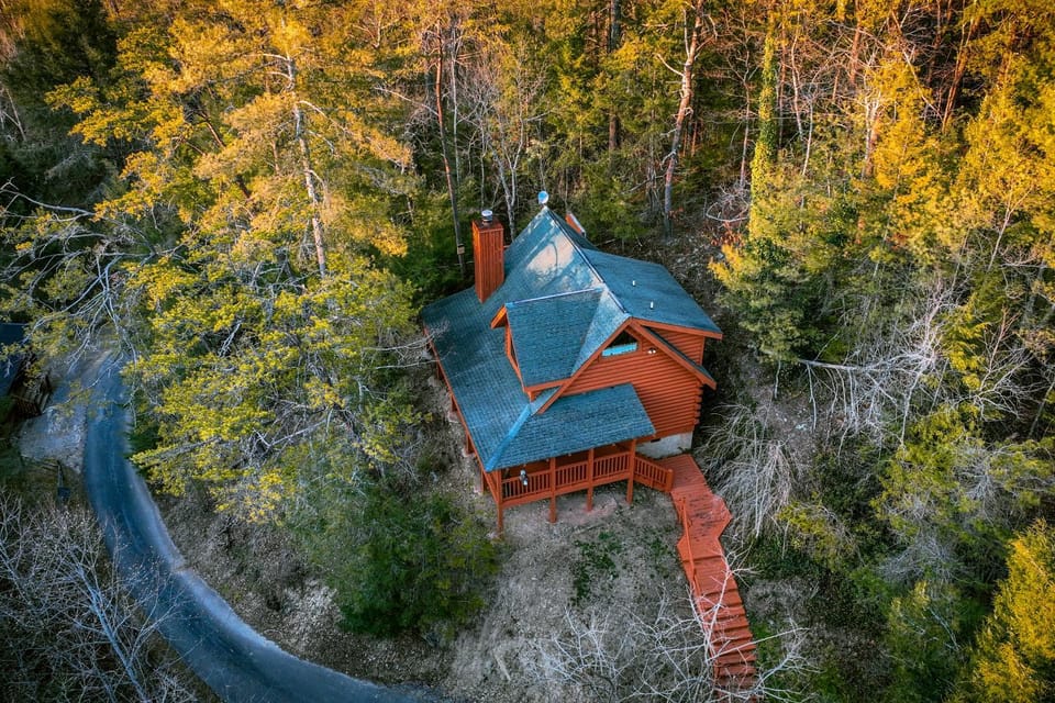 Hespen Hideaway Chalet in Sevier County