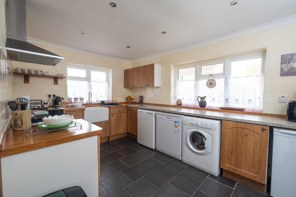 Kitchen or kitchenette, dishwasher, minibar, pet friendly, stove, toaster, washing machine, kitchen, kitchen