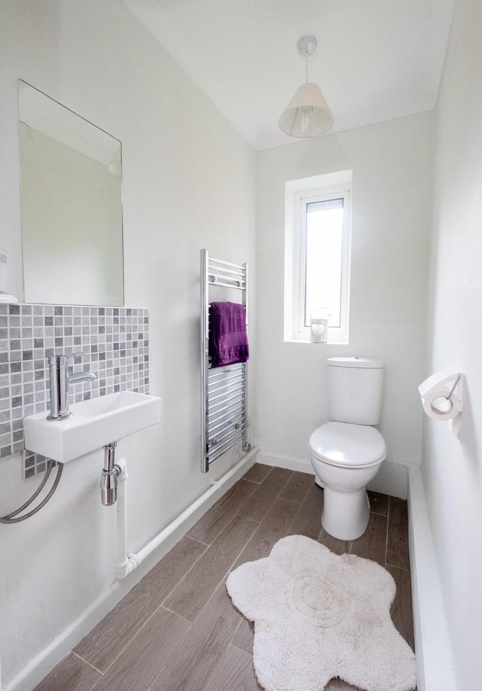Toilet, Bathroom, towels