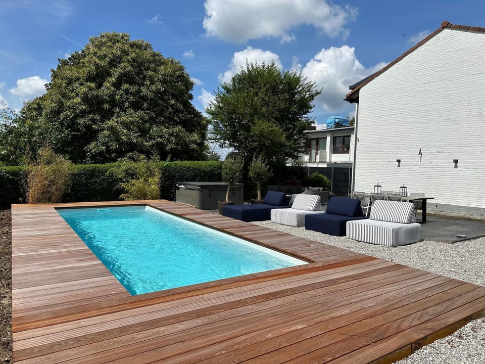Garden, Swimming pool