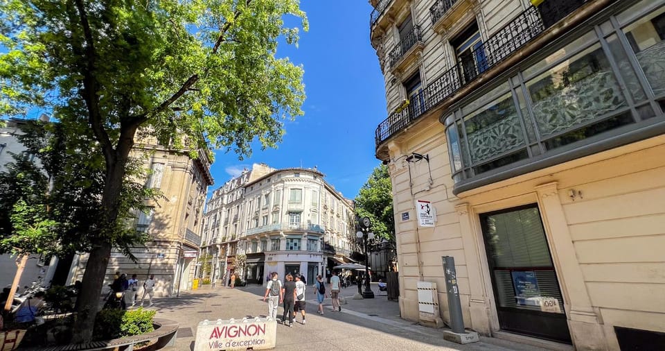 Property building, Neighbourhood, City view, Street view, Location