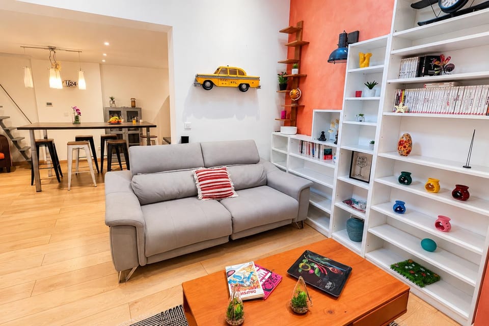 Living room, Seating area