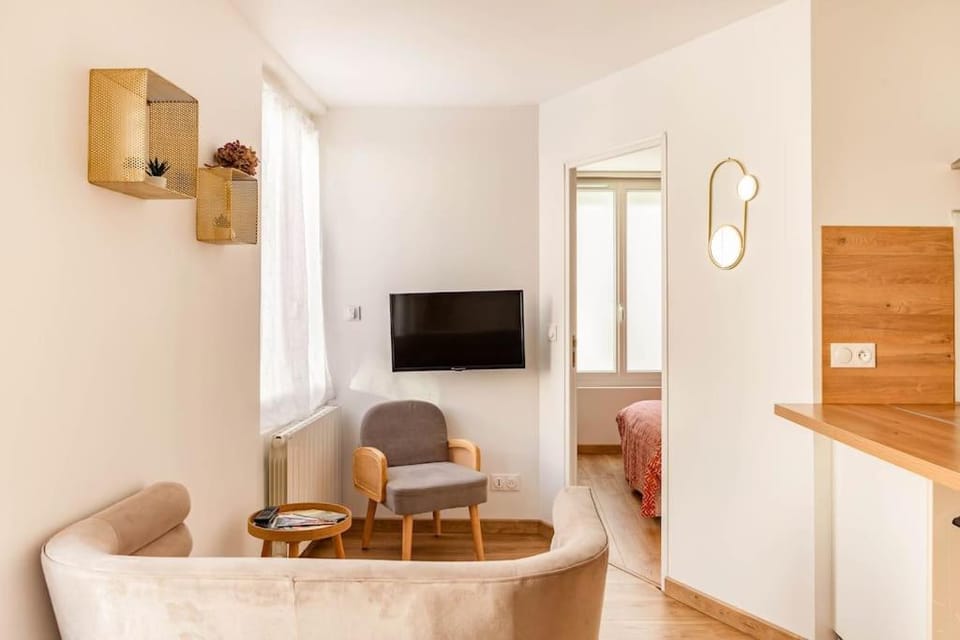 Maison tourangelle chic & cosy avec cour House in Tours