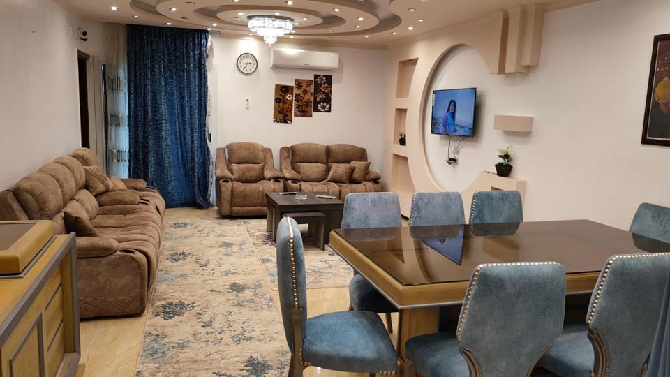 TV and multimedia, Seating area
