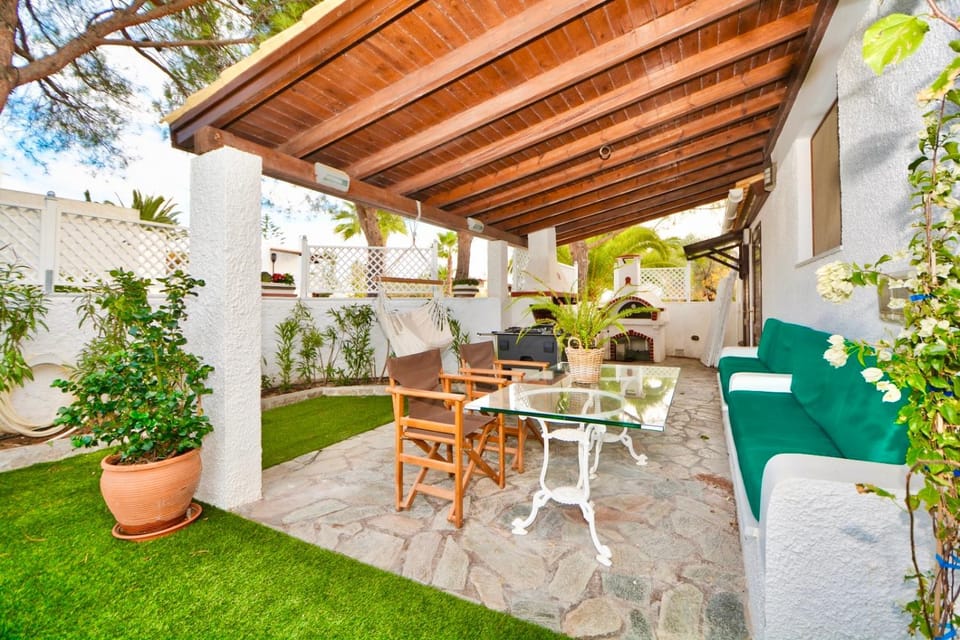 Patio, BBQ facilities, Garden, Dining area