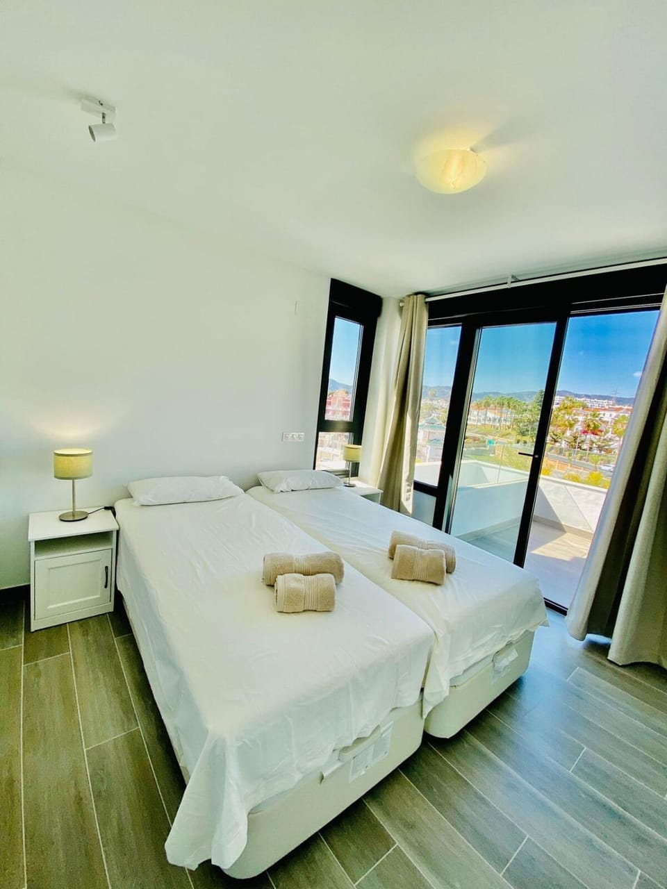 Royal Palm 22 Luxurious 3 Bedroom Penthouse Apartment in Nerja