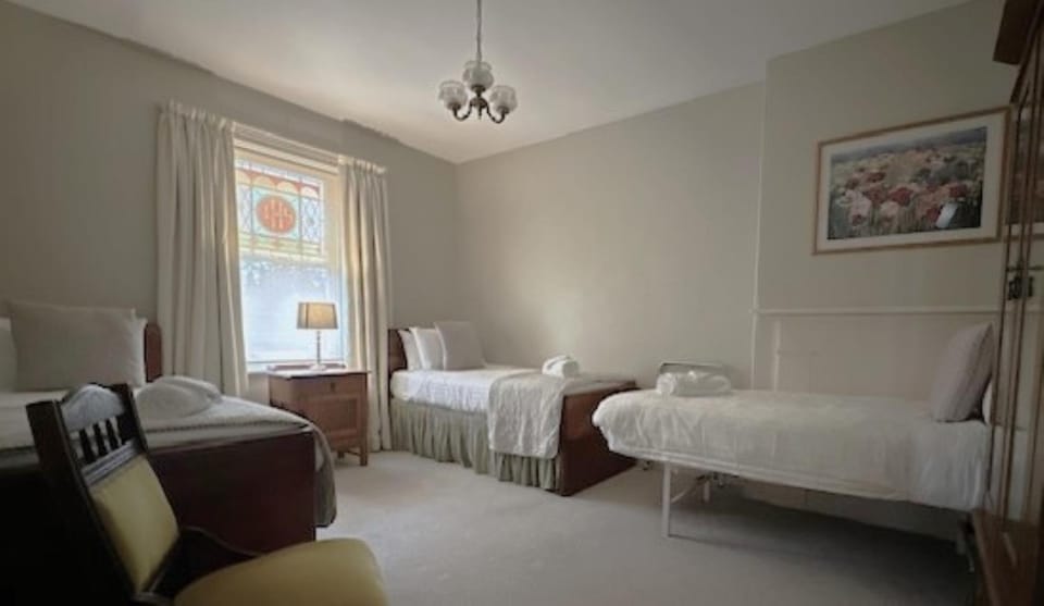 Bedroom, group of guests