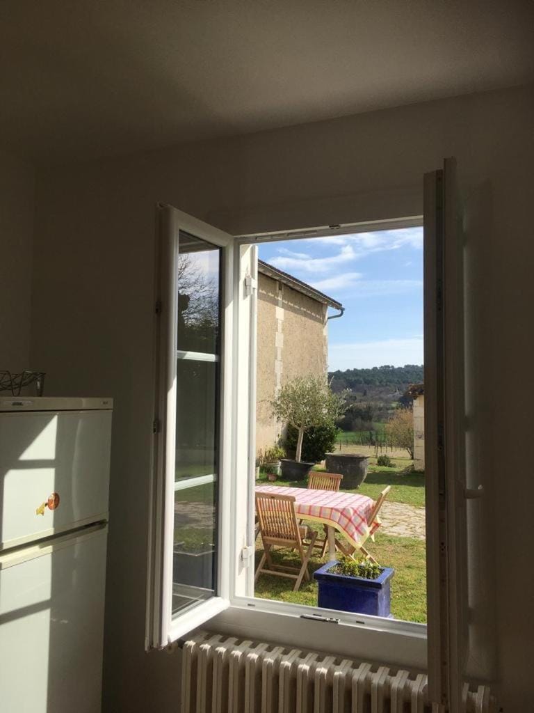 Le petit Givry House in Nouvelle-Aquitaine