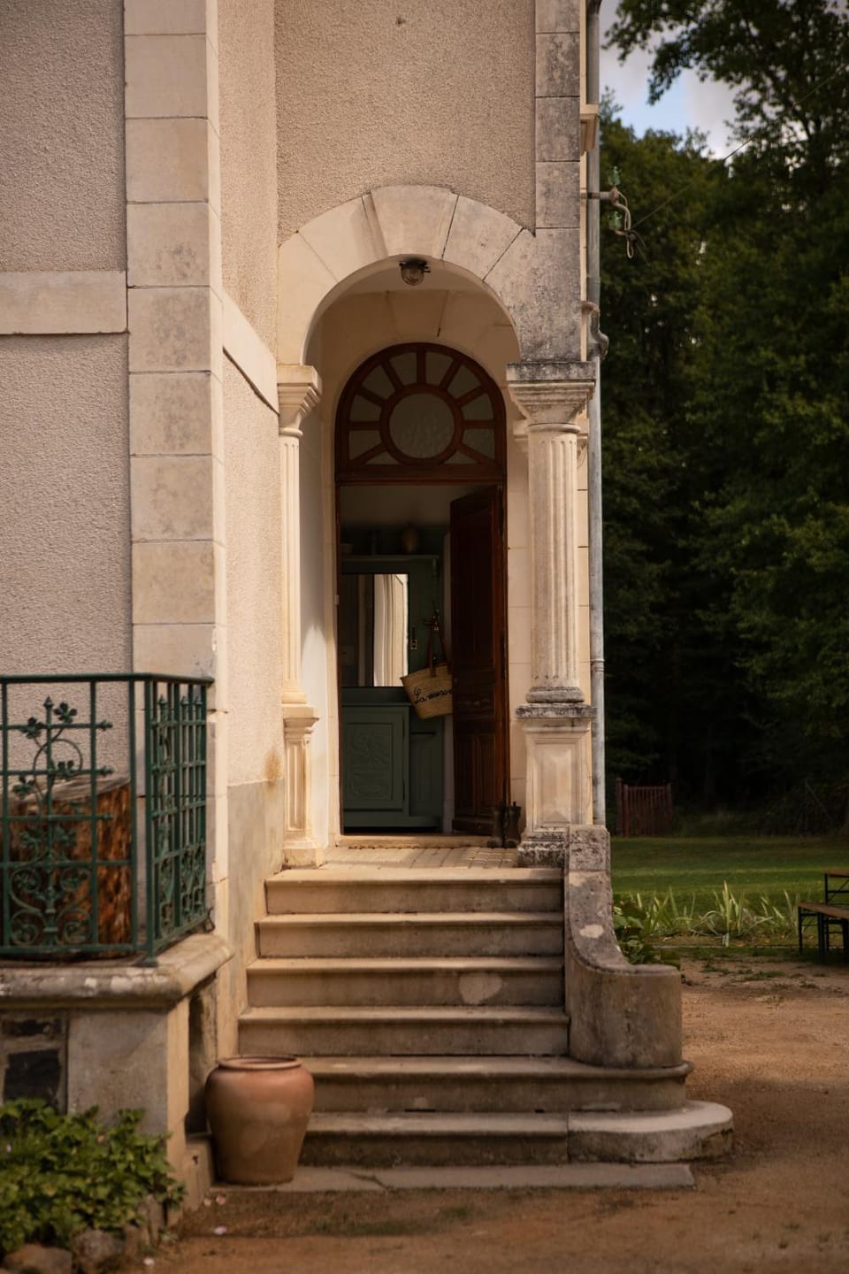 Facade/entrance