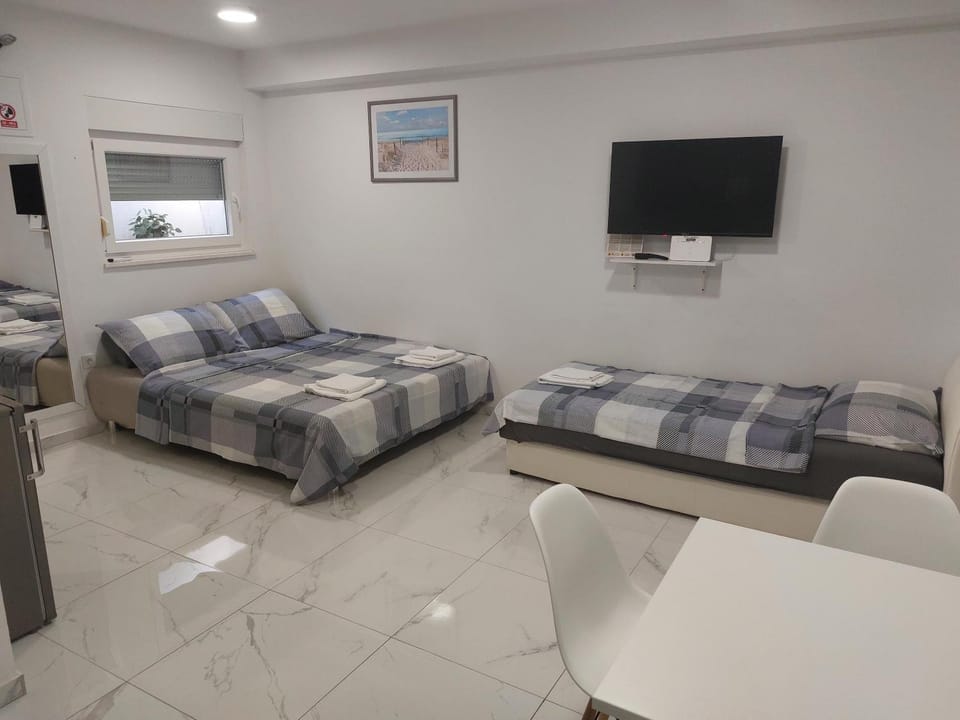 Apartmani Anastasia with pool, Novalja Apartment in Novalja