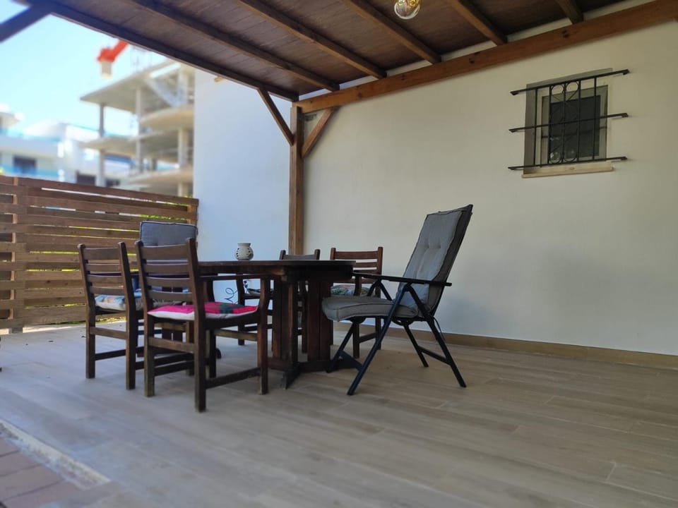 Patio, Day, View (from property/room), Dining area