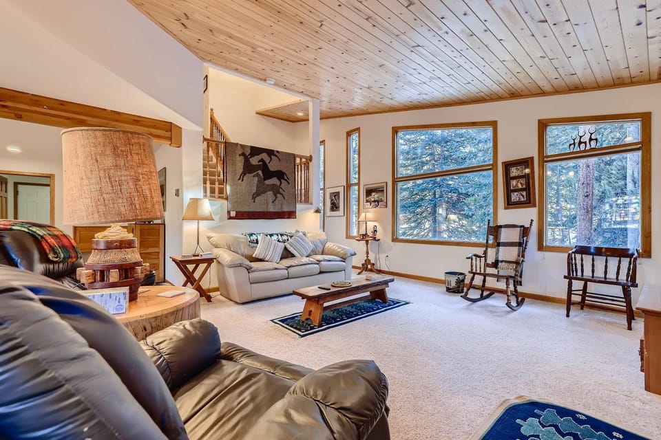 Sunbeam Retreat: Large Mountain Home Near Downtown House in Breckenridge