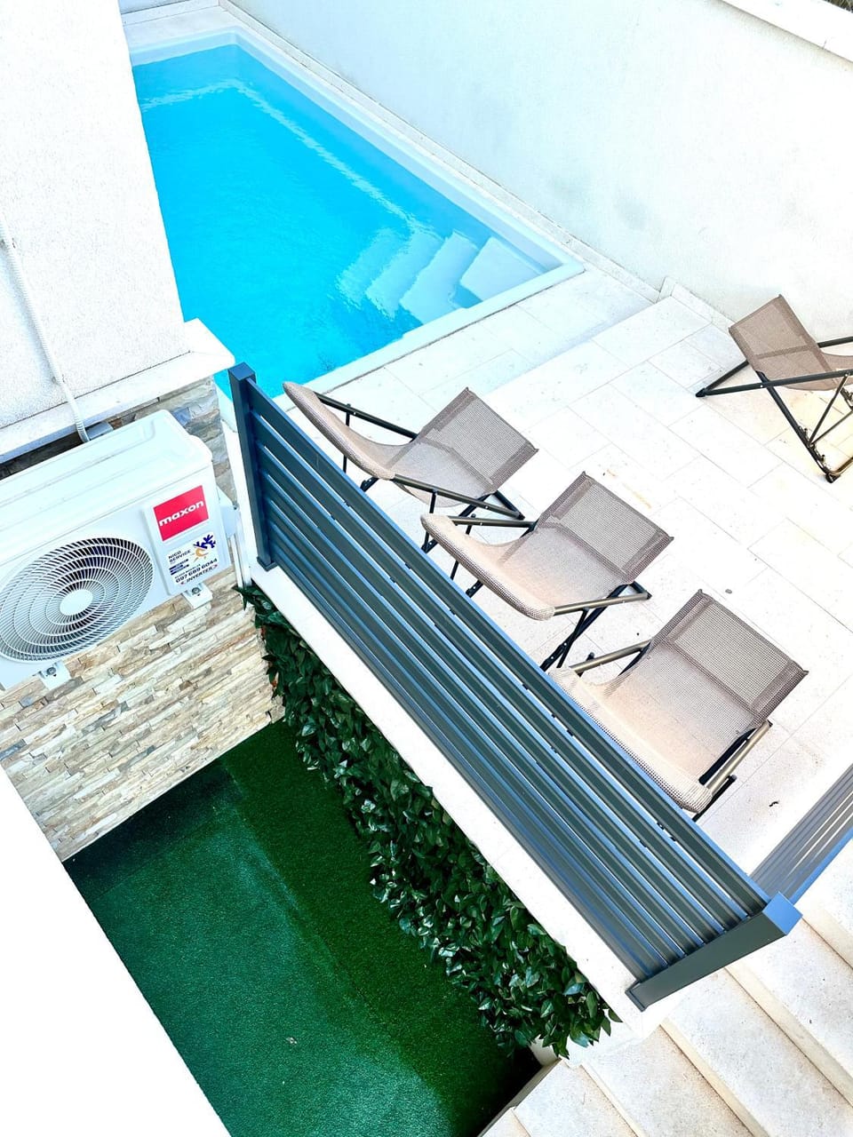 Patio, Balcony/Terrace, Swimming pool, Swimming pool