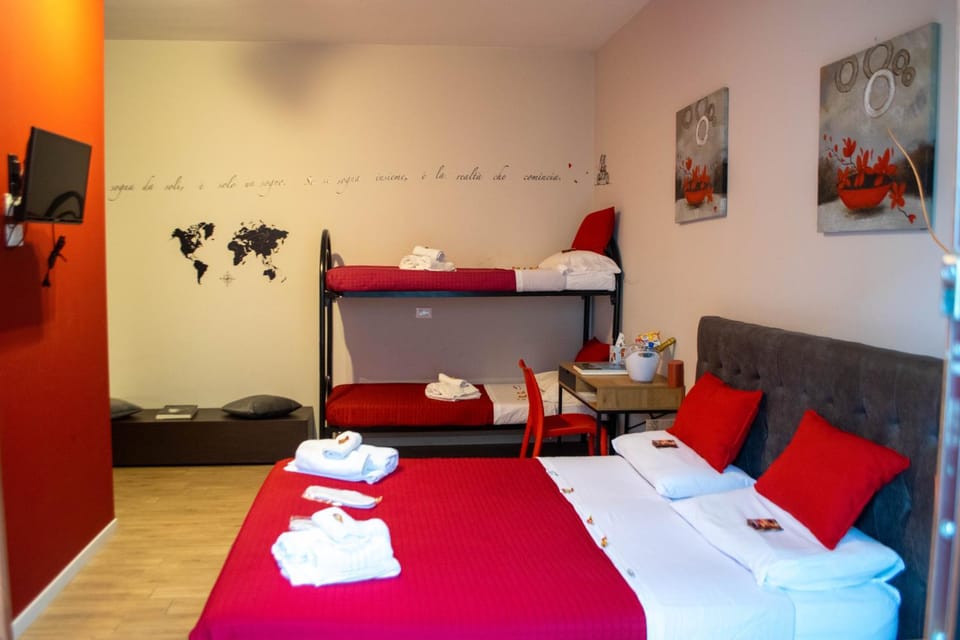 Communal lounge/ TV room, Bathroom, Balcony/Terrace, Bedroom, bunk bed, Family, heating, internet, safe, towels, trouser press, air conditioner