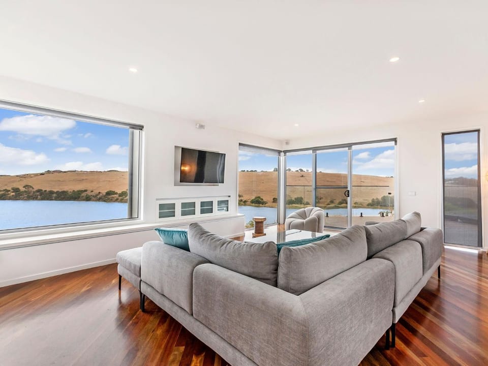Natural landscape, Living room, Seating area