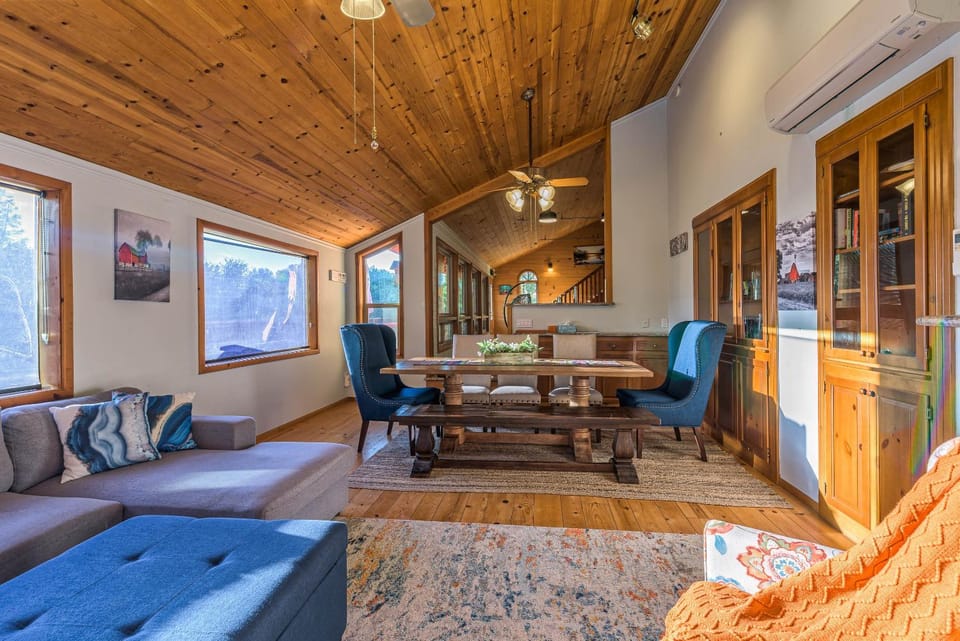 Lounge or bar