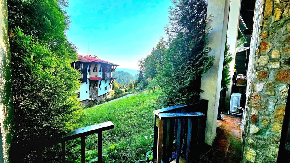 View (from property/room), View (from property/room)