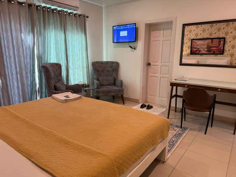 Photo of the whole room