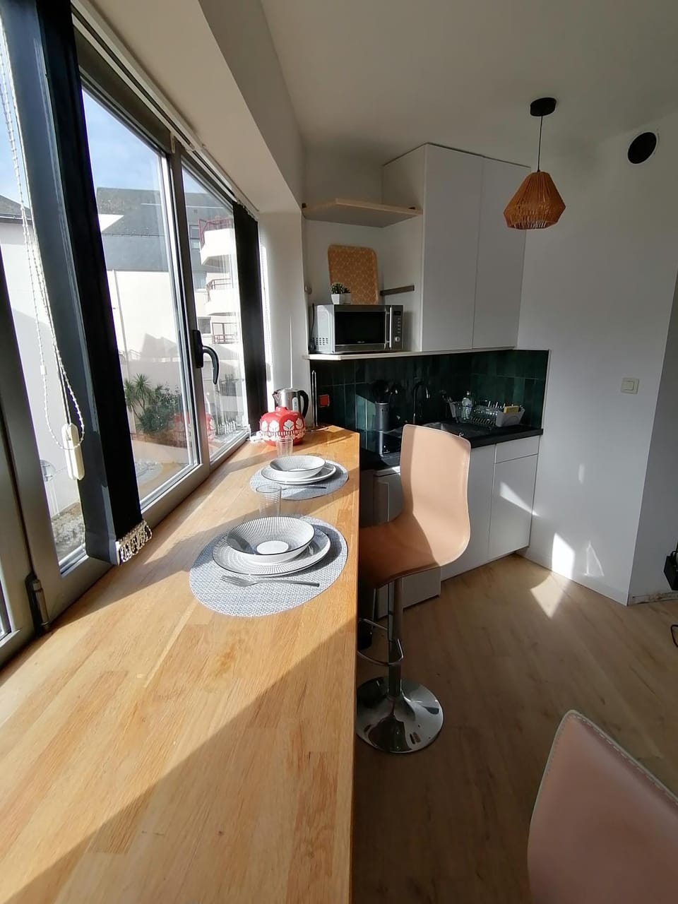 Kitchen or kitchenette, Seating area