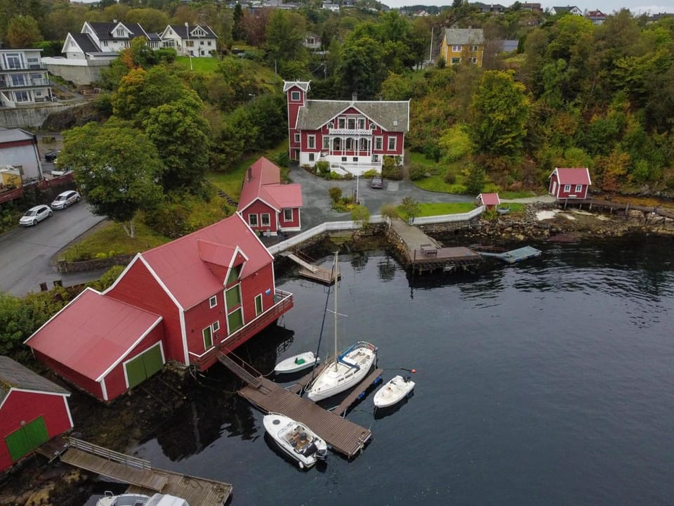 Property building, Natural landscape, Bird's eye view, Sea view