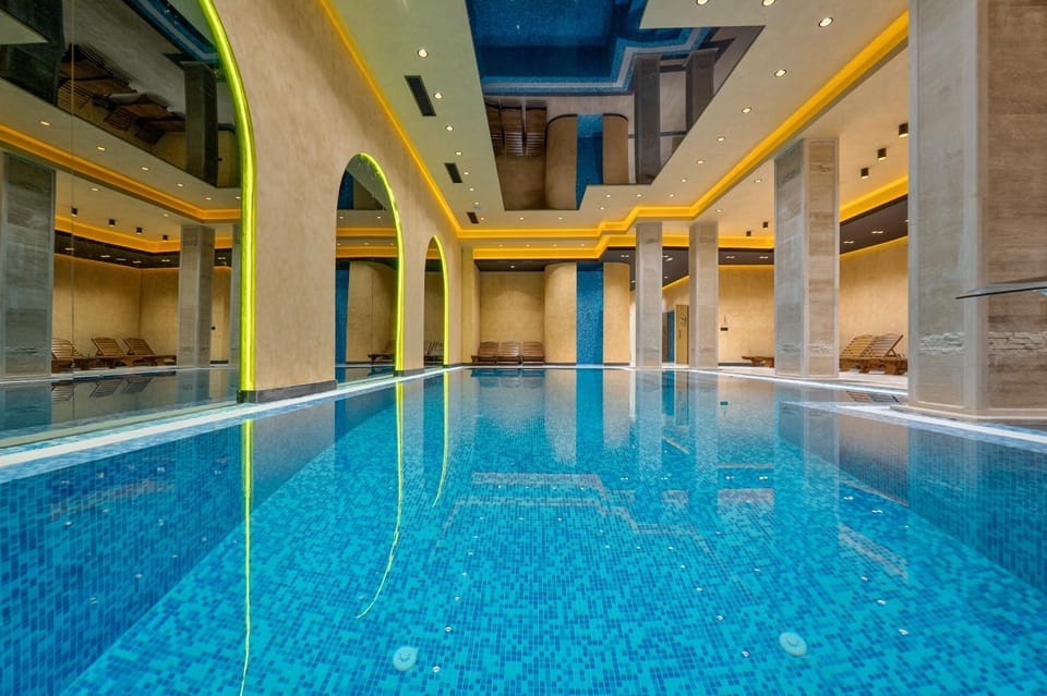 Spa and wellness centre/facilities, Pool view, Swimming pool