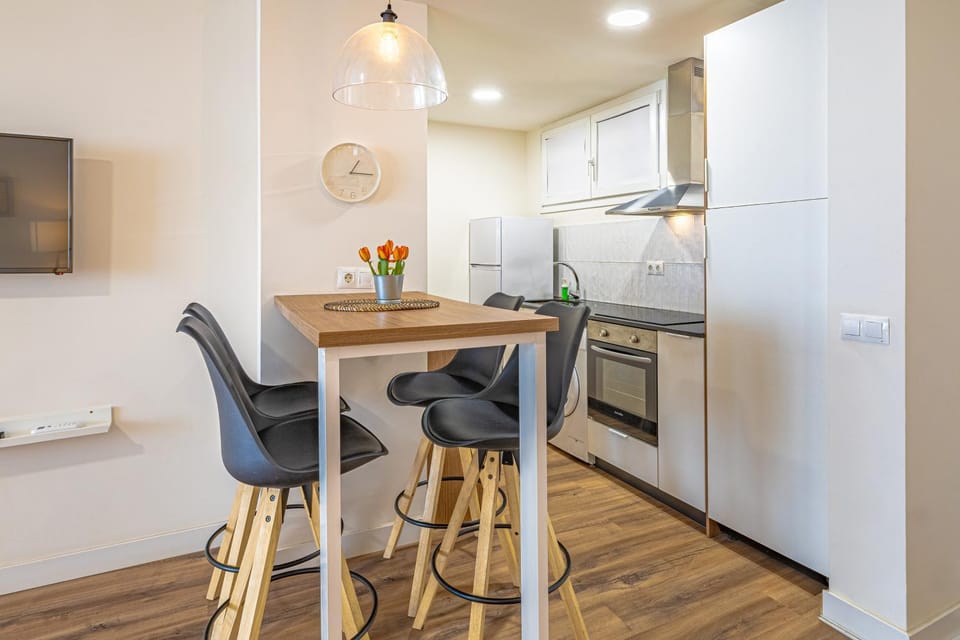 Seating area, Dining area, kitchen