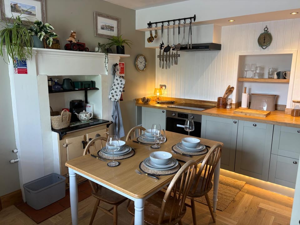 1 Keepers Cottage Skeabost Bridge Isle Of Skye House in Scotland