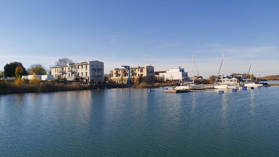 Property building, Autumn, Area and facilities