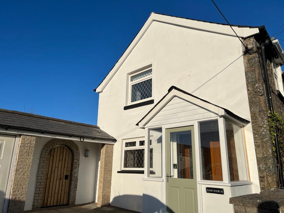 Property building, Facade/entrance