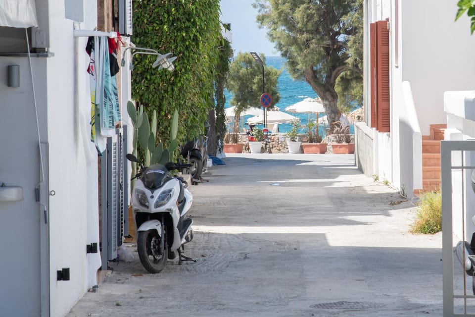 Naxian Place House in Agios Prokopios
