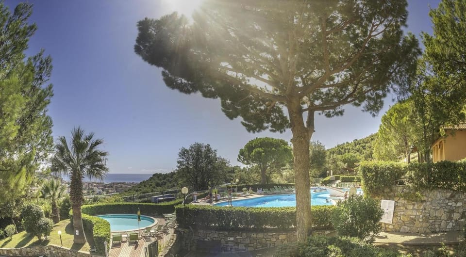 Property building, Swimming pool