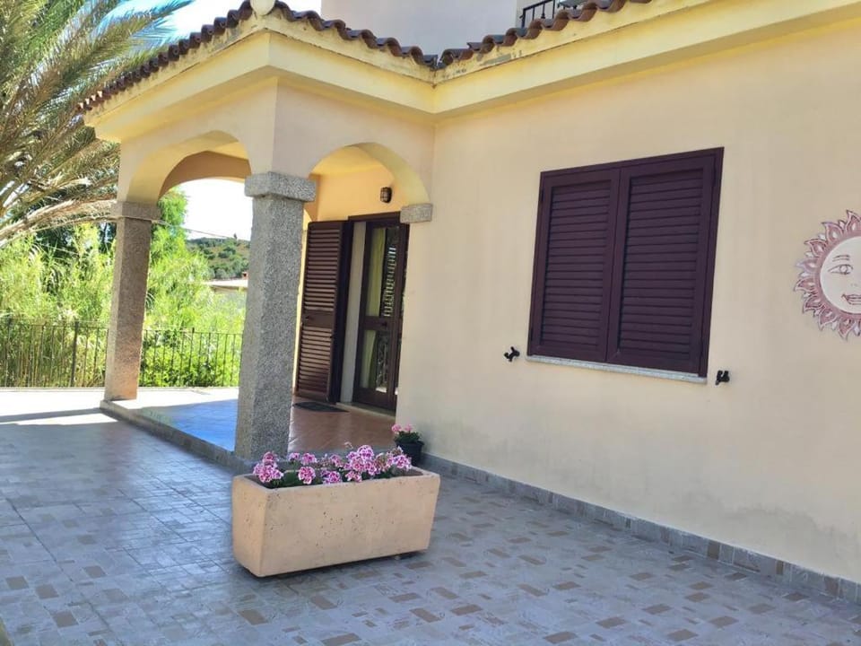 Property building, Garden view