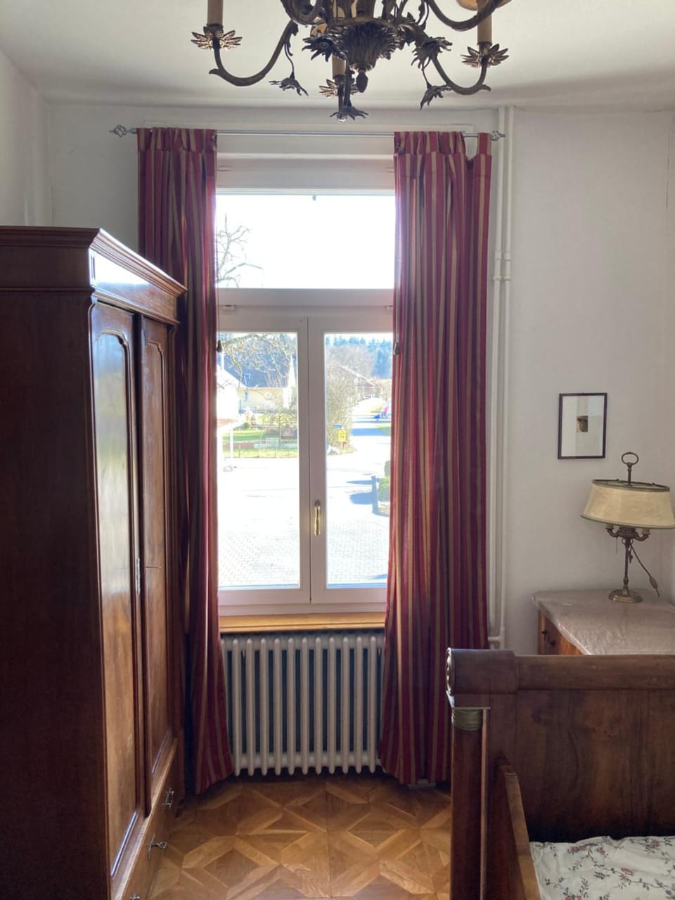 Zimmer Solothurn Bed and Breakfast in Canton of Bern (Region)