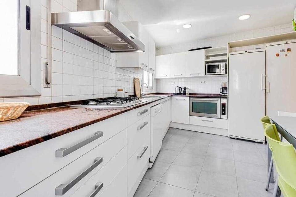 Rentalsbcn - Passeig de la Marina House in Blanes