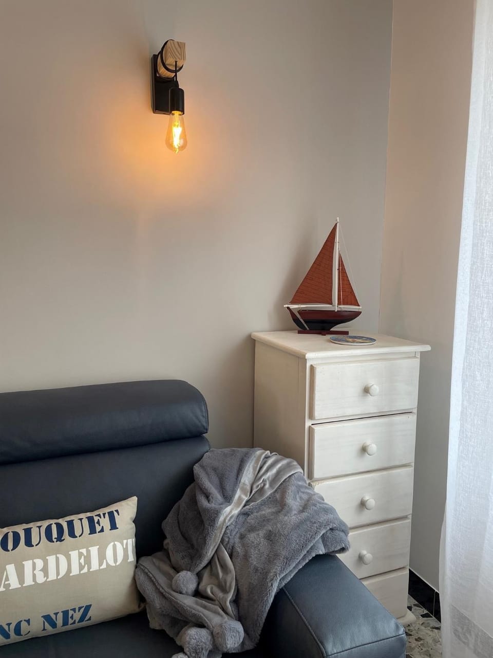 Living room, Decorative detail