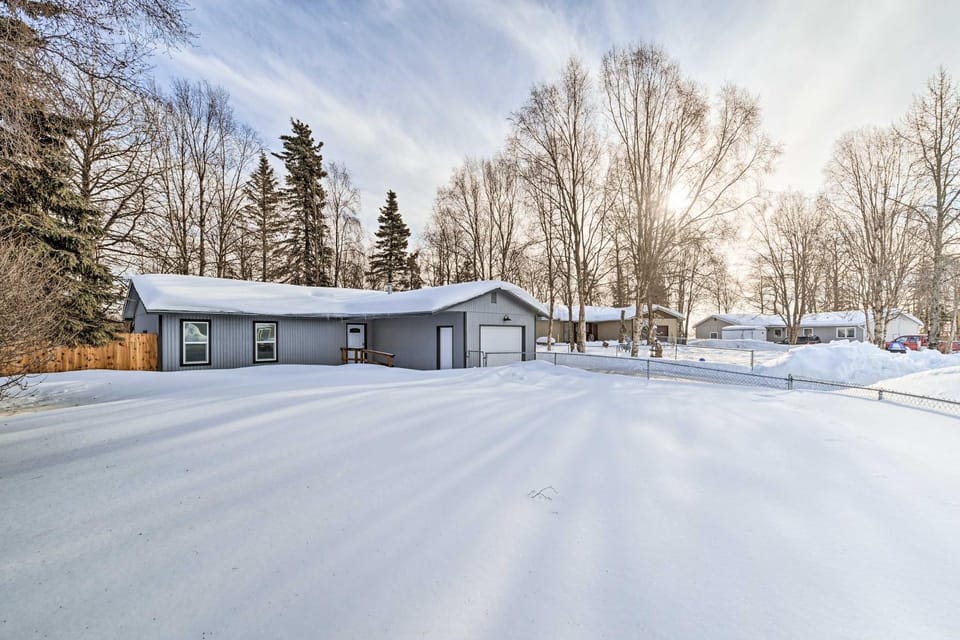 Kenai Home w/ Fireplace < 10 Mi to Big Eddy! House in Kenai