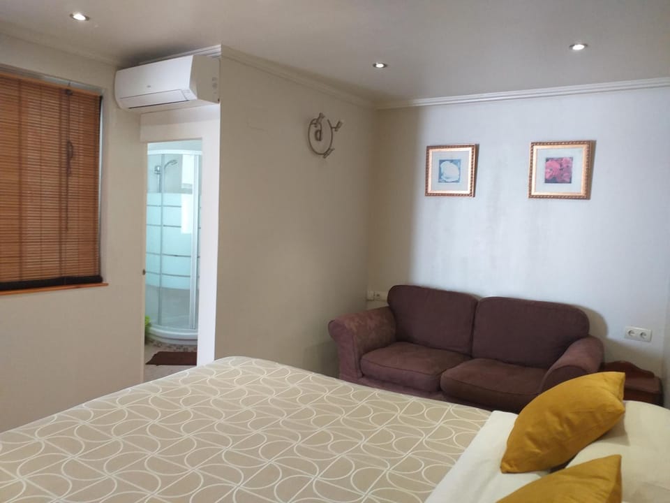 Malaga Ensuites City Centre Bed and Breakfast in Malaga