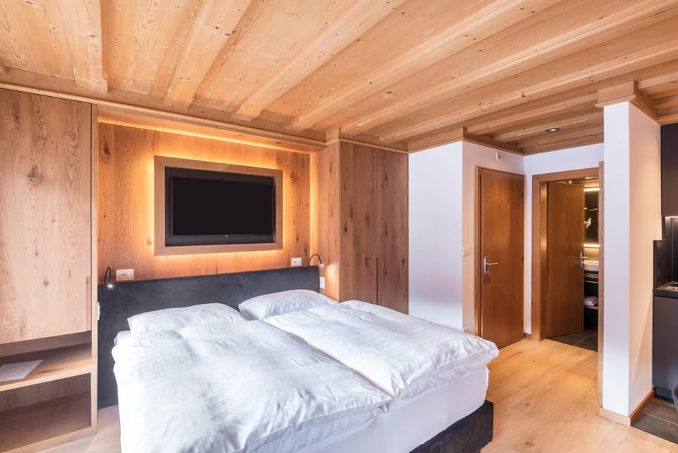 Living room, Bedroom