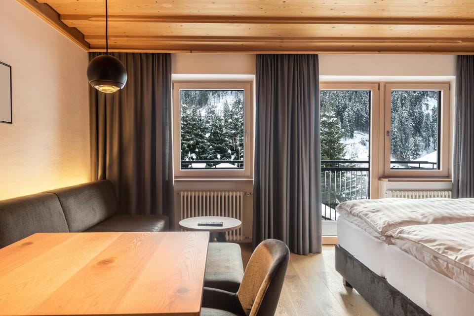 Property building, Living room, Bedroom