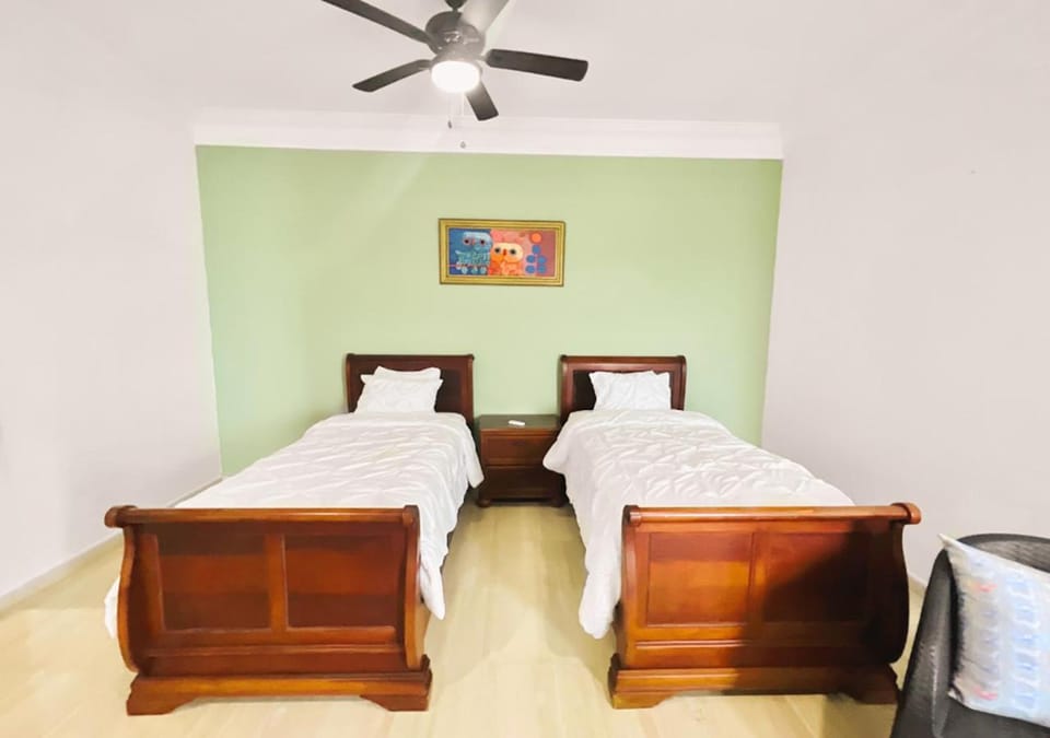 Exclusive 3 BDR, Gym & Pool, SeaView, Luxury Tower Apartment in Santo Domingo