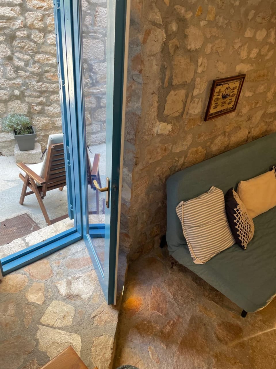 Facade/entrance, Living room