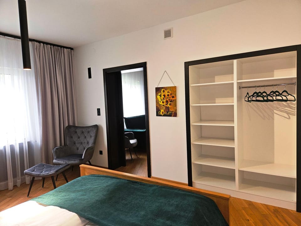 Bed, Photo of the whole room, Bedroom, wardrobe