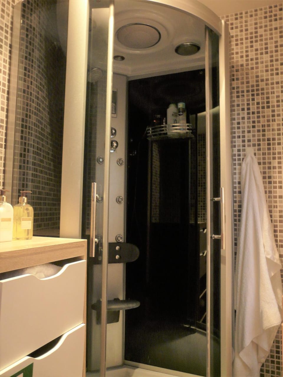 Massage, Bathroom