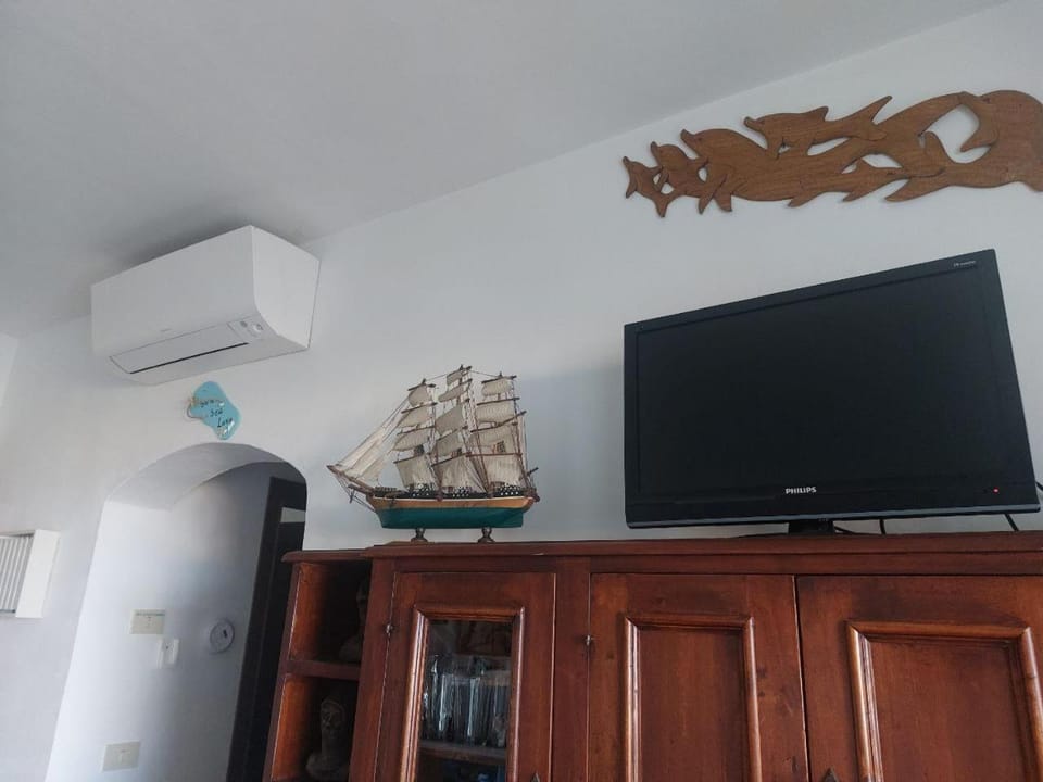 Communal lounge/ TV room, TV and multimedia, Evening entertainment, air conditioner