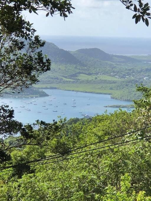 Mountain view, Sea view
