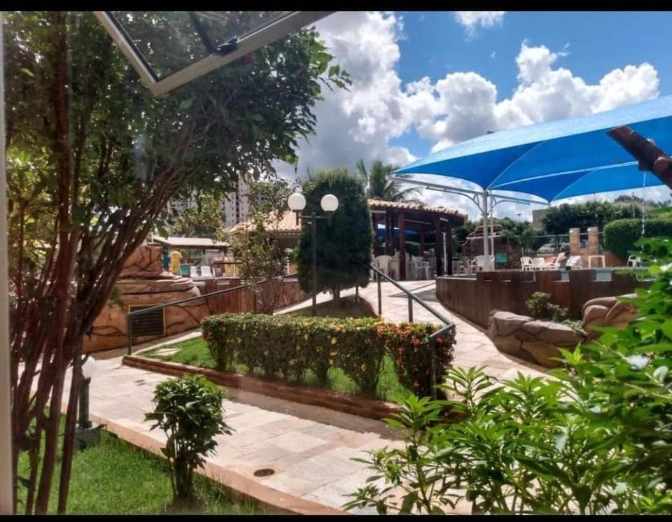FLAT para Temporada perto SINGAPURA SHOPPING com 7 PISCINAS, Bar Molhado, Restaurante - A 3 min CENTRO DE CALDAS NOVAS! Apartment in State of Goiás
