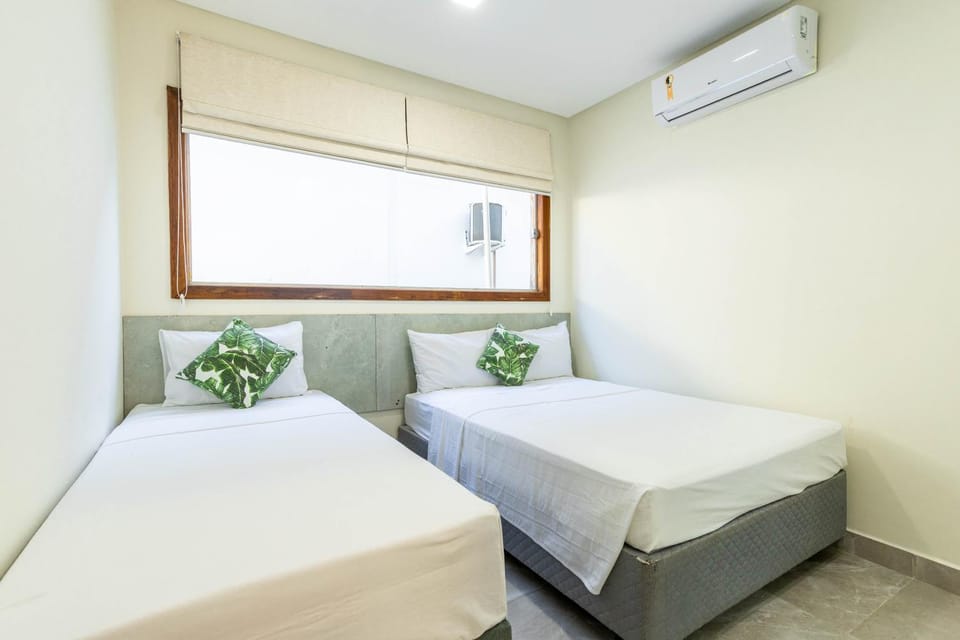 Bed, Photo of the whole room, Bedroom, air conditioner