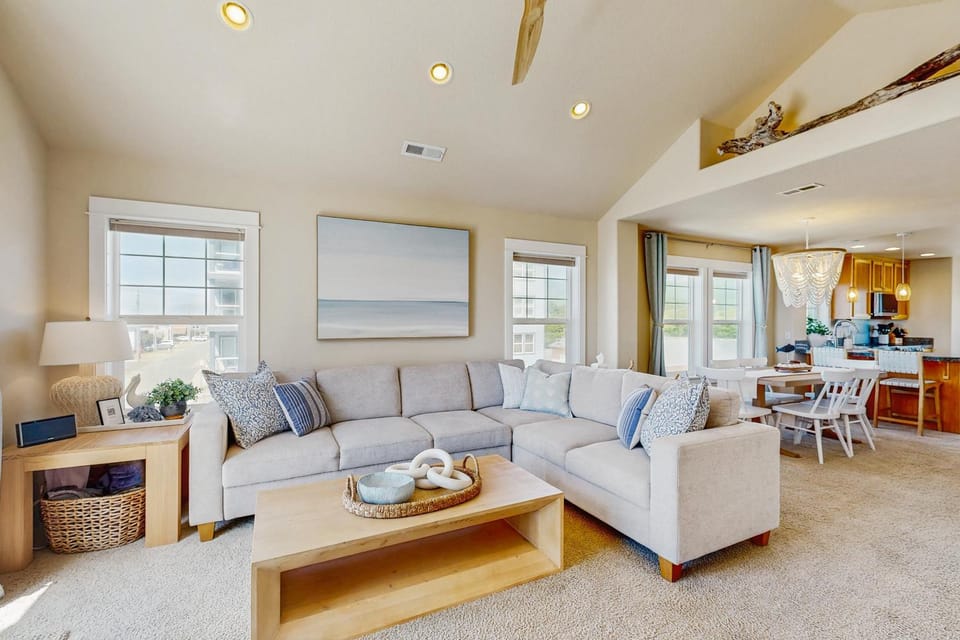 Alluvial Shores House in Rockaway Beach